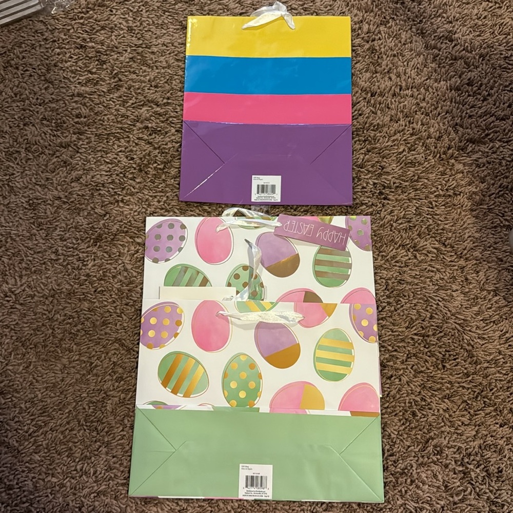 Easter gift bags NWT check out my other gift bag listings. - Picture 2 of 6